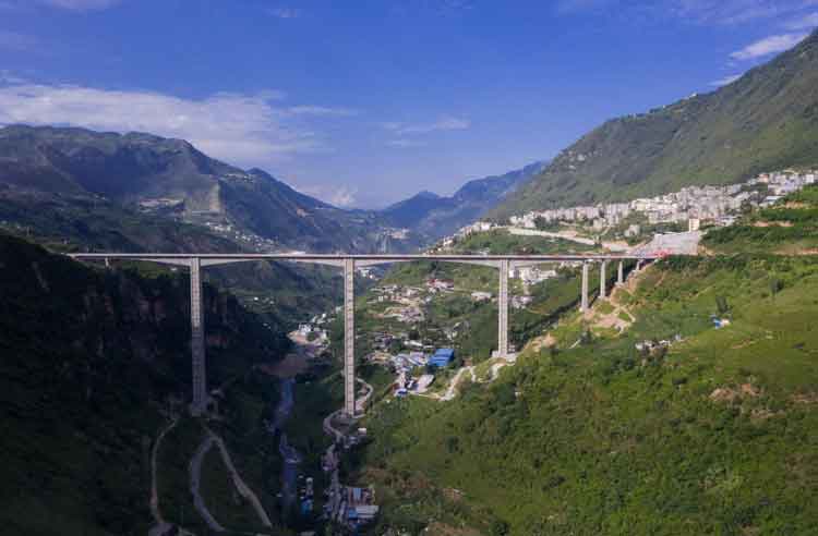 震撼來襲:世界第一鋼構墩橋梁 四川金陽河特大橋今日封頂 震撼來襲:世界第一鋼構墩橋梁 四川金陽河特大橋今日封頂